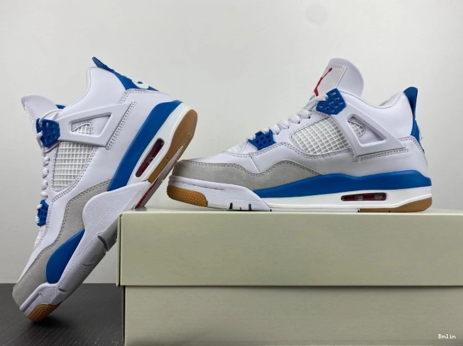 Boostmaster lin Jordan 4 Retro SB DR5415-104 0806